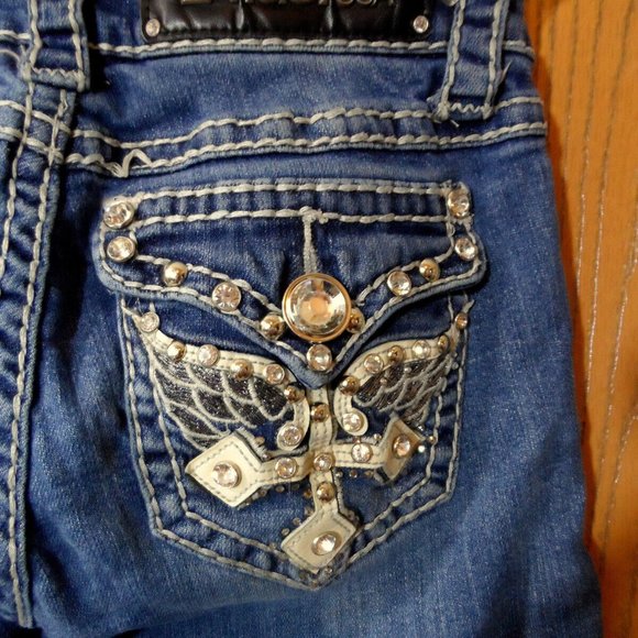 LA IDOL Jeans Sz 0 26x 20 Flap Fleur pocket Bling Dark wash Crop Capri Designer - Picture 1 of 12